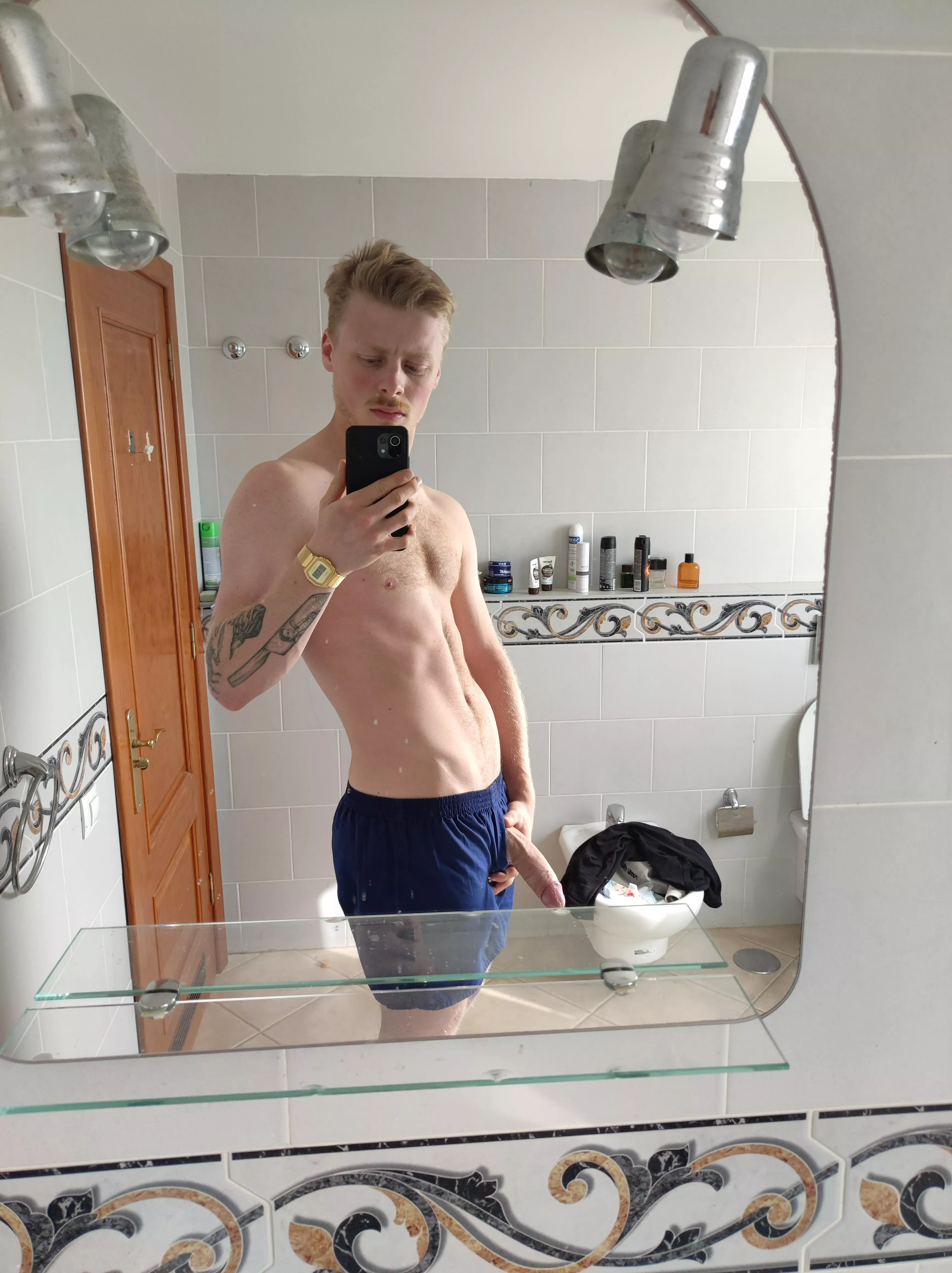 The buttons in my underwear are for Easy-Acces 😈