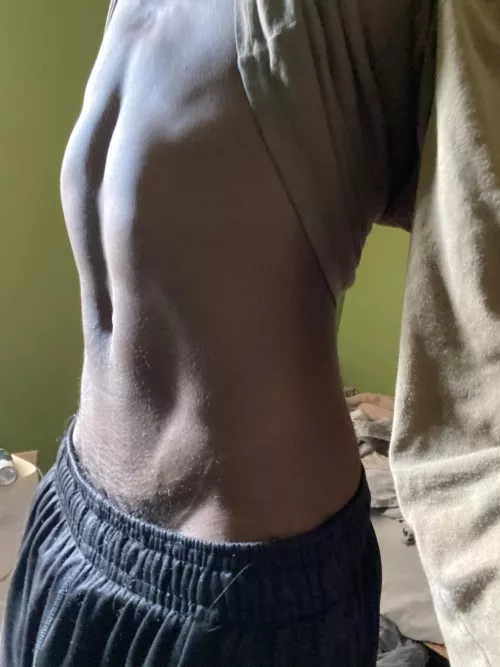 Thin abs and 7inch dick for you to play with!!❤️❤️❤️‍🔥🥵