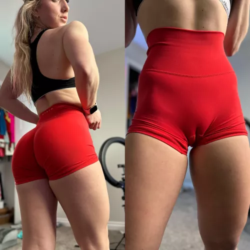 Think anyone will stare at me in the gym? 🙈