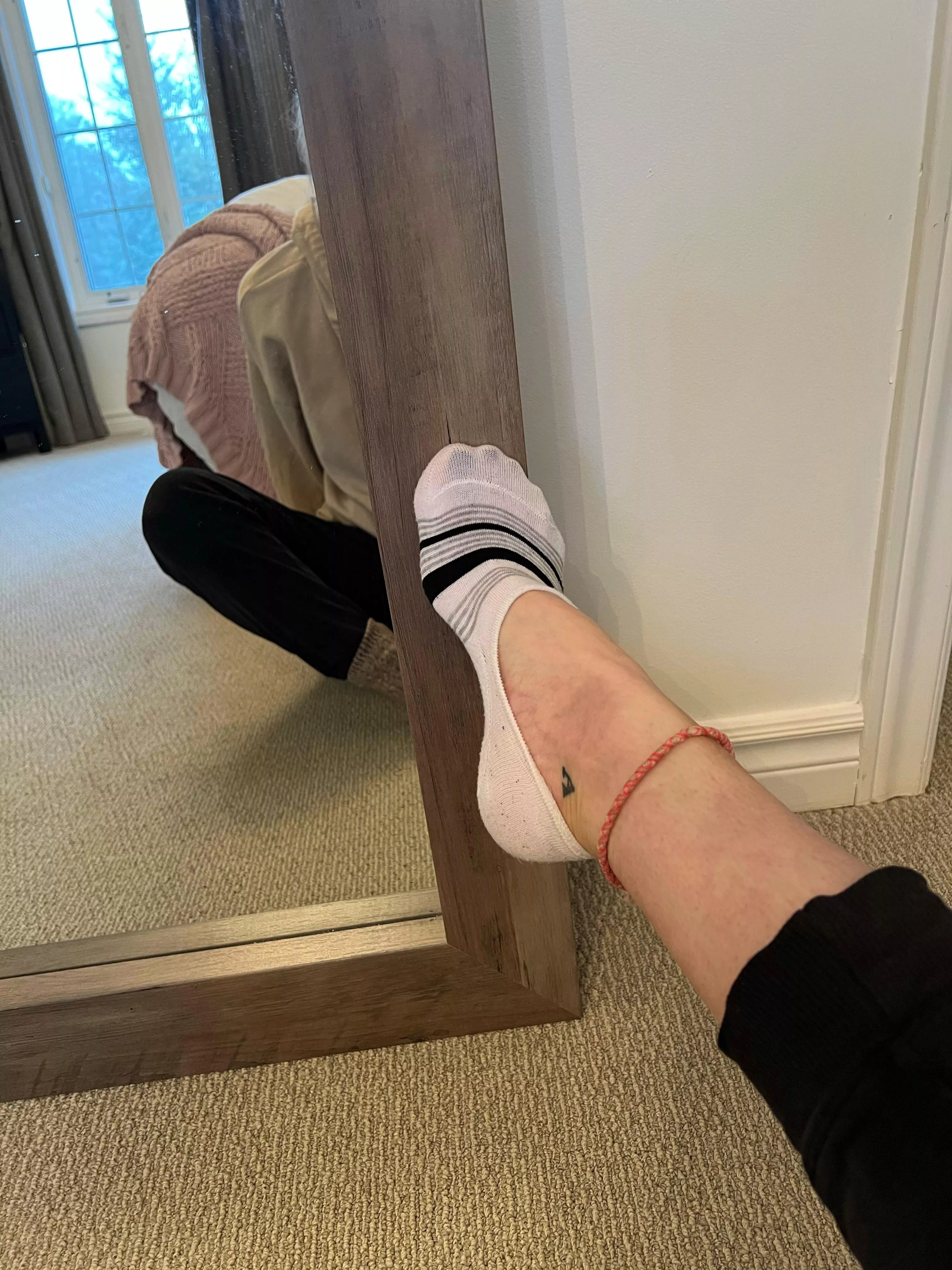 Wearing these cute little no-show socks tonight to a new year party 🥵 want them?