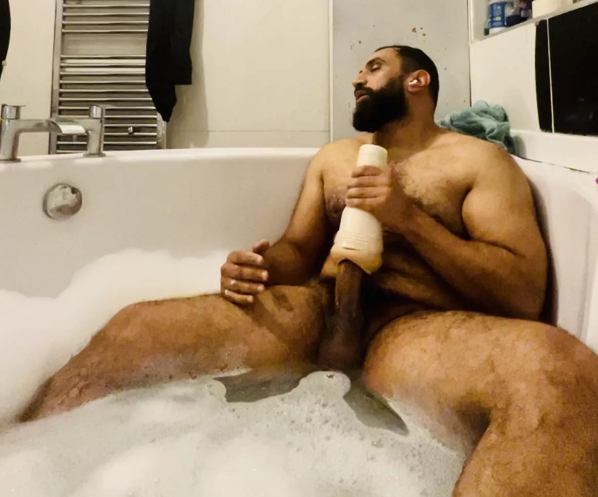 Working out the guns 💪🏼 😎