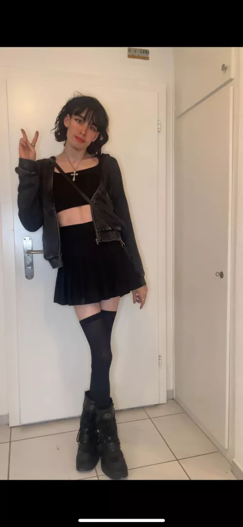 would u be my new years kiss ?