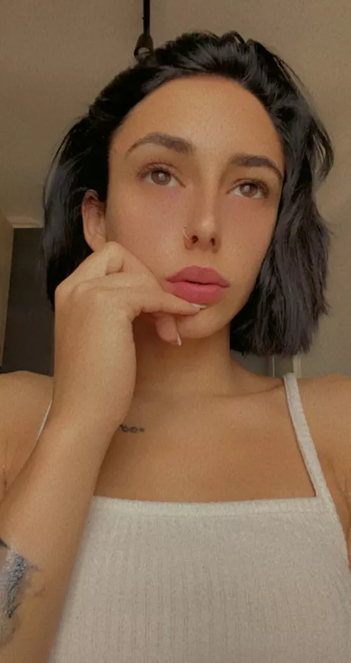 Would you finish on my pretty face?