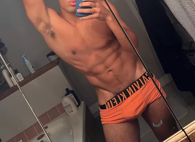 23 USA. Fit Frat/Jock Studs HMU @d.j2224