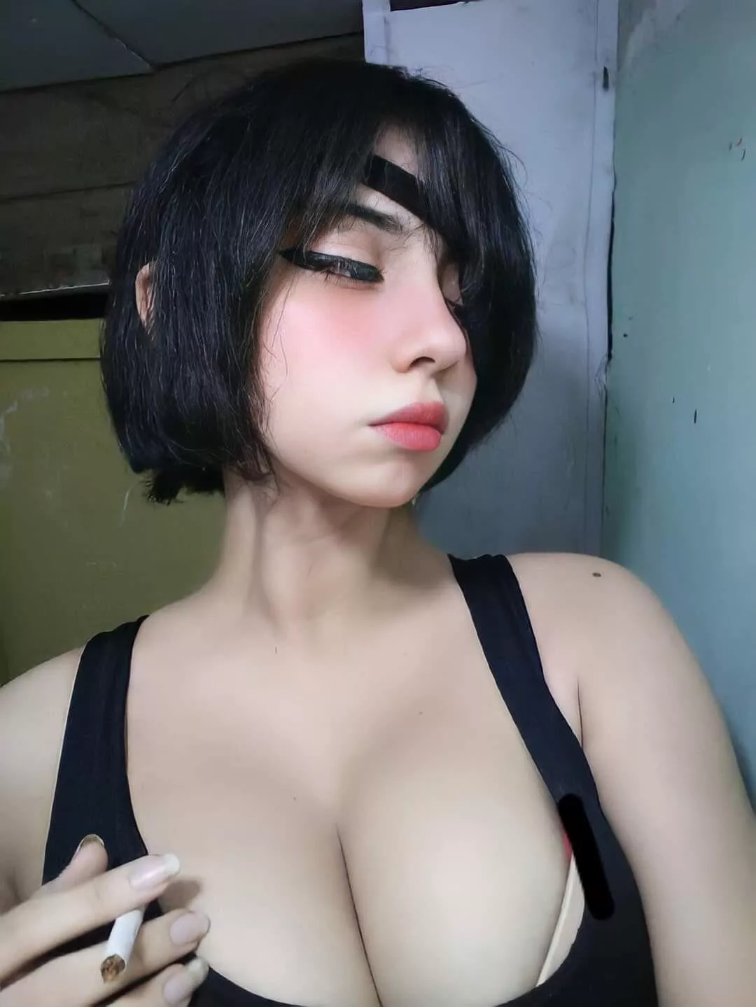 anyone know who this is? and where i can find her official accounts?