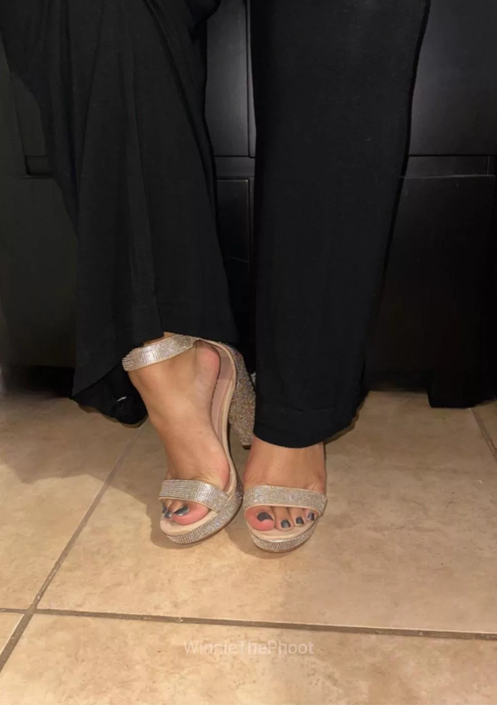 Come ring in the new year with these feet 🎉🪩