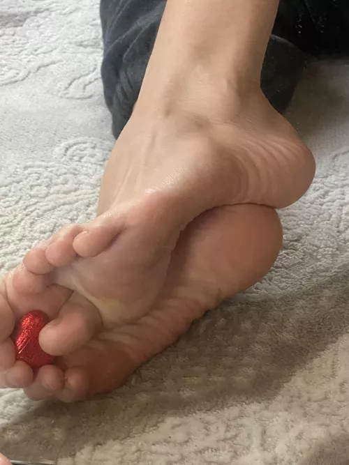 ☁️☁️☁️daydreaming of a foot massage