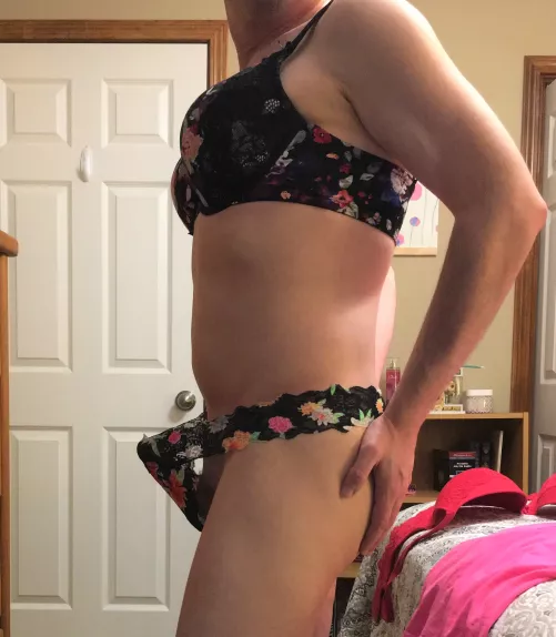 Floral Lace VS Panties Make Me Feel Girly