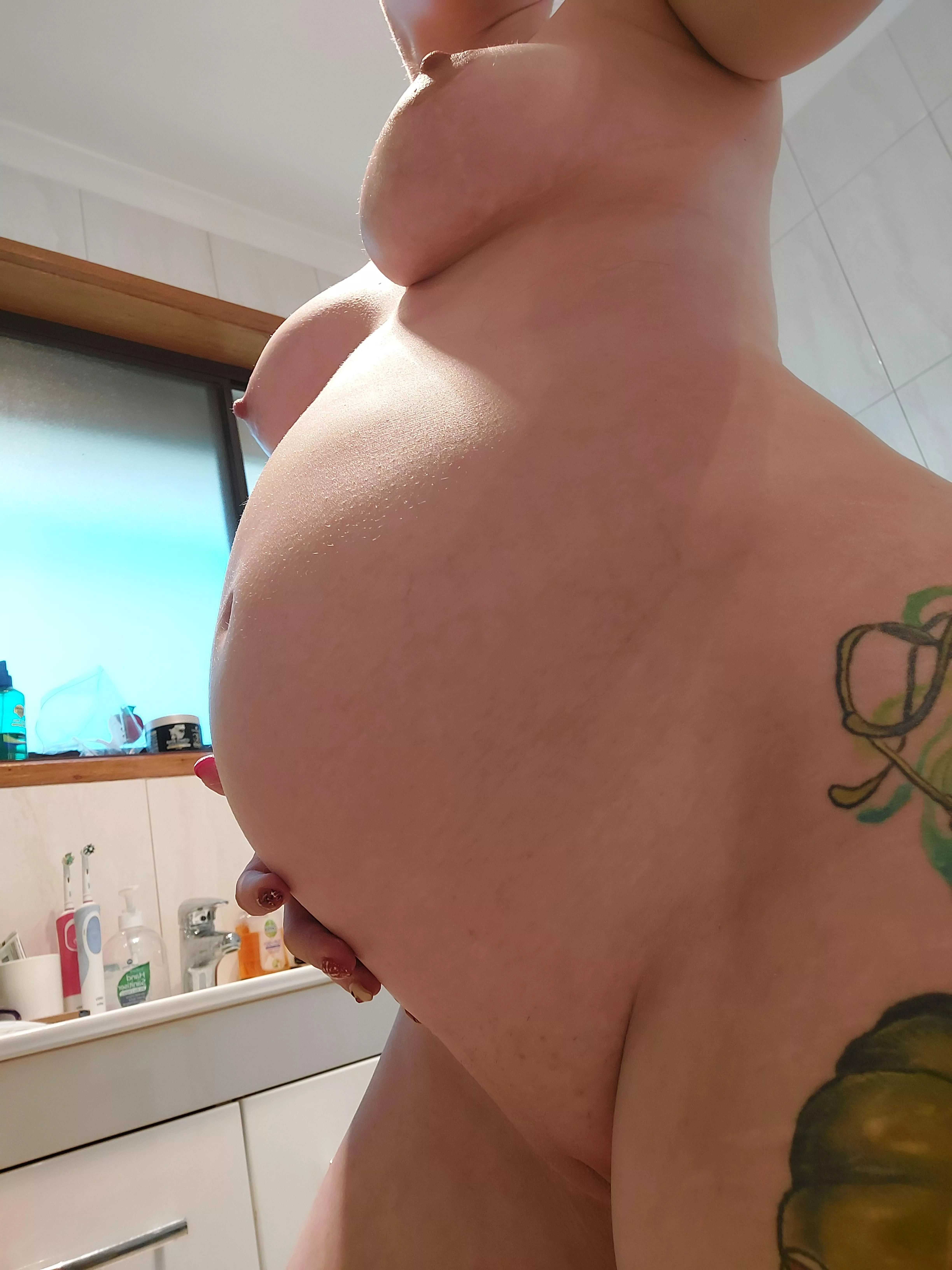 Going to need help shaving soon with this big belly