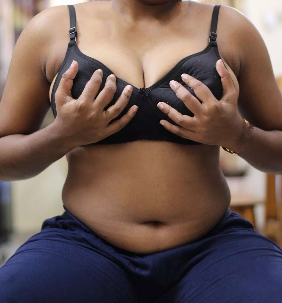 Happy busty new year to all🎊🎉