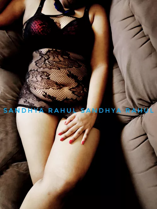 🎉🎆Happy New year Folks🎆🎉 my resolution is to cum more💦💦💦💦💦💦 what's yours?[F]