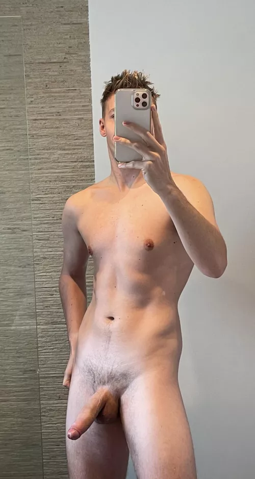 Happy New Year from my uncut semi🍾