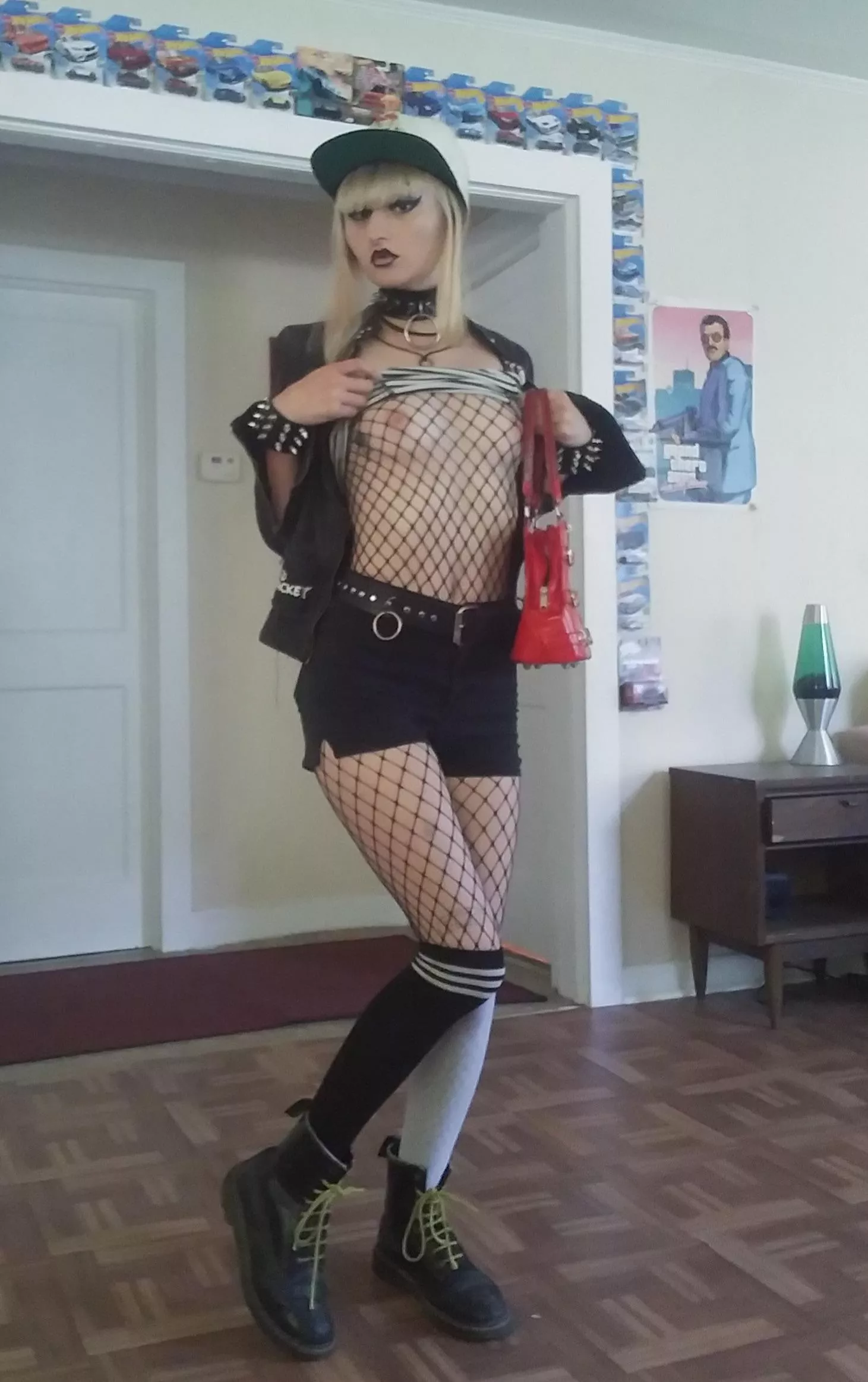 hi. wanna be my first fuck of the year?