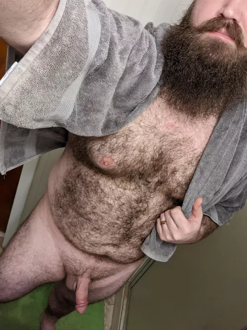 I hope everyone had a great new years! my resolution is to spend more time nekid. 😁😋