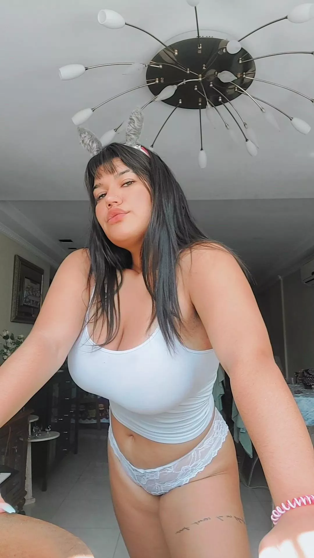 I know you would like to see me from behind🍑😁