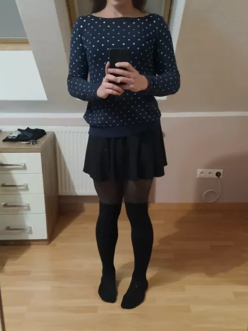 I wish everyone to keep being cute in the new year❤️ and happy new year!