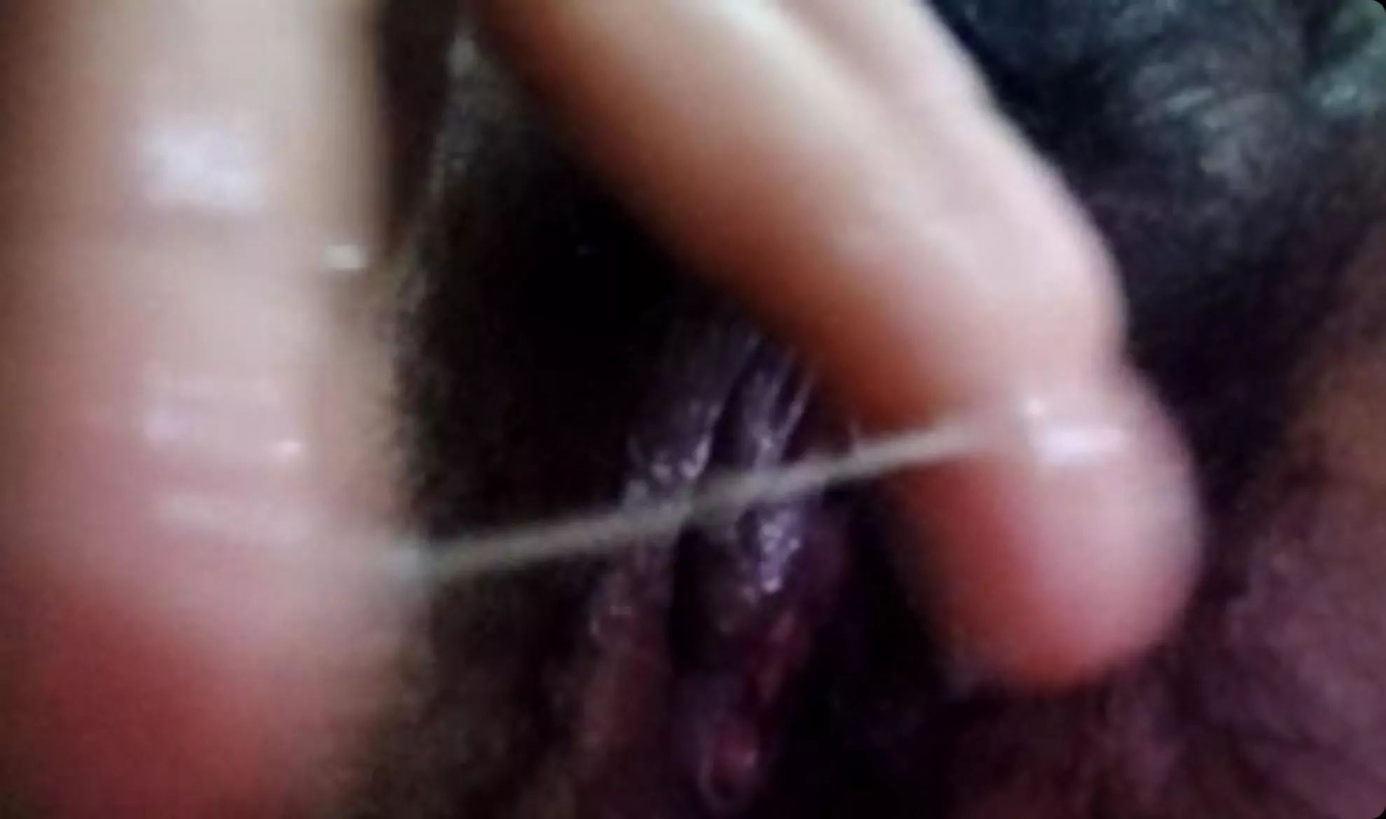 Love rubbing it on my tits 😩