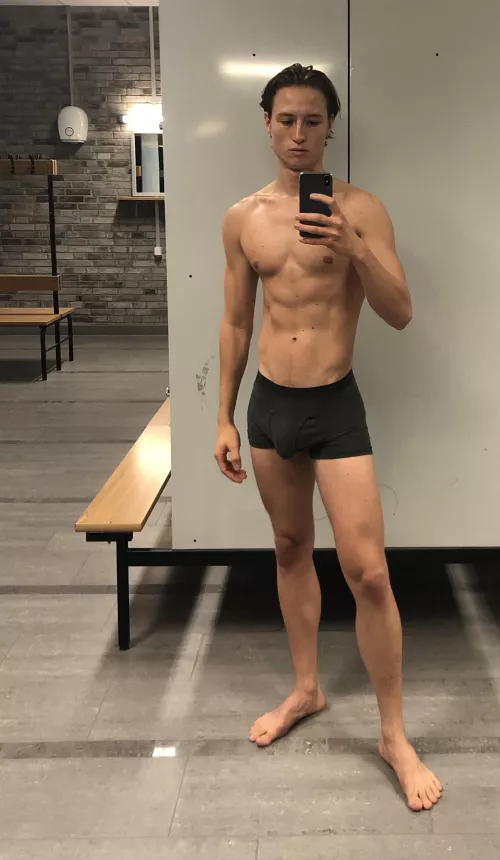 Post swim work out at the gym. Looking for good brands for swim trunks. Hmu if you you have any recs :)