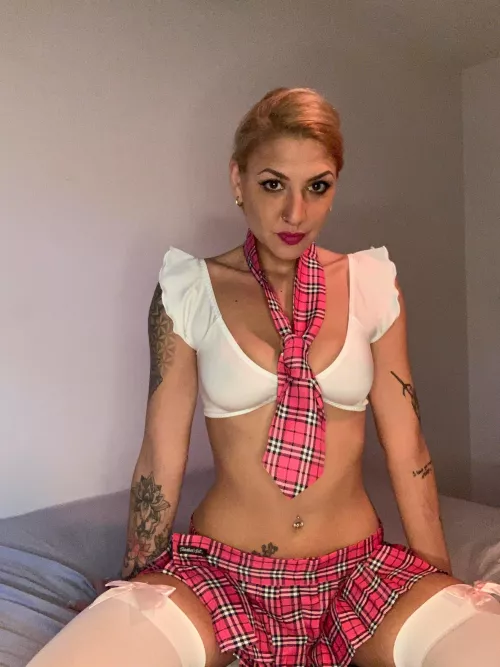 Schoolgirl socks anyone? (f)