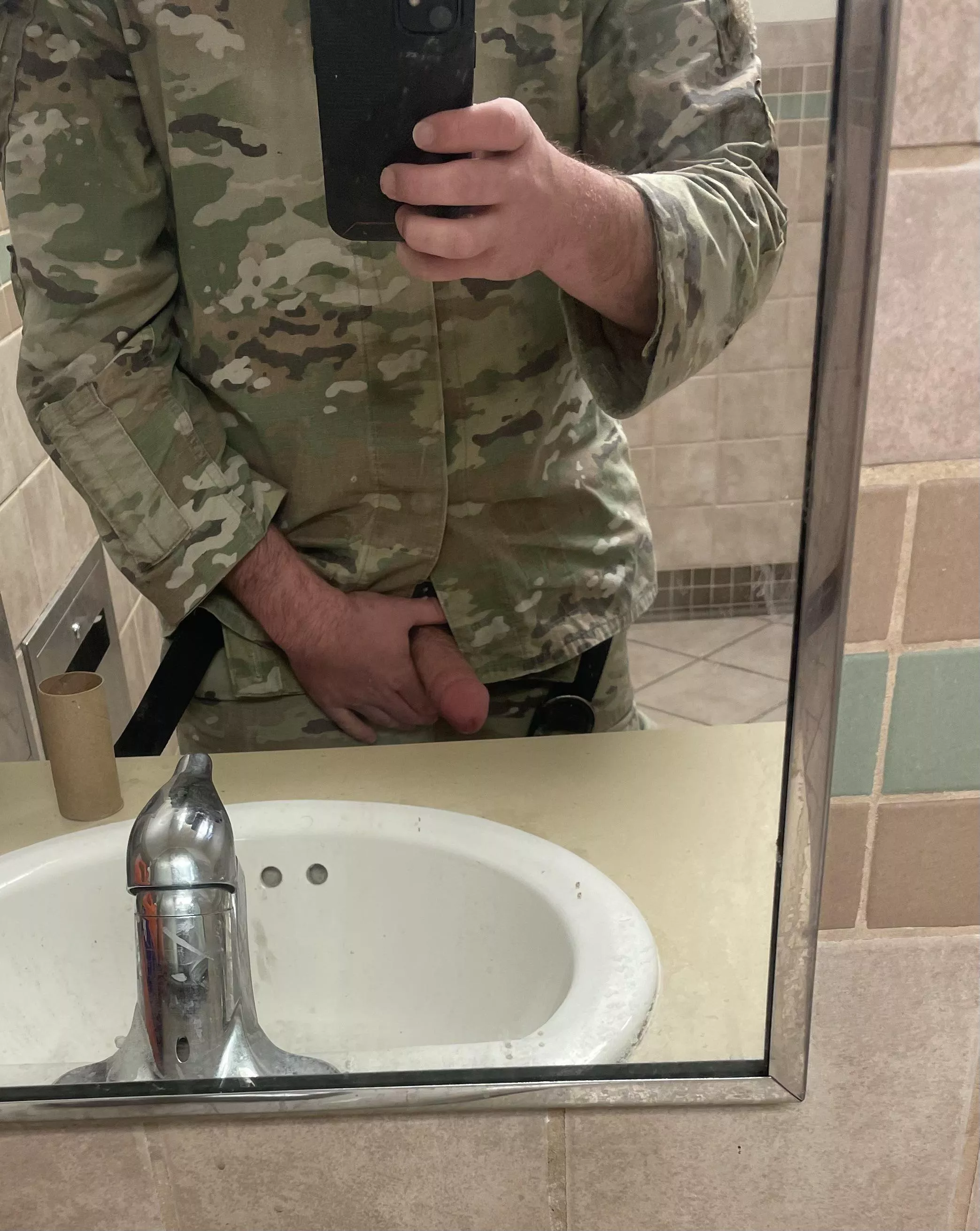 Stuck with CQ on the first day of New Years, someone help me get hard, DMs open