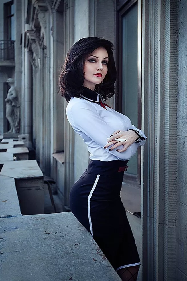 17 Bioshock Infinite Elizabeth cosplay pics and gifs