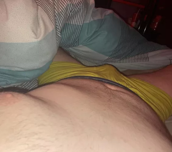 18 m German boy look for hot jerk bros. Please dont be over 22. Snap: Bill_yard20 Accept that I’m chubby.