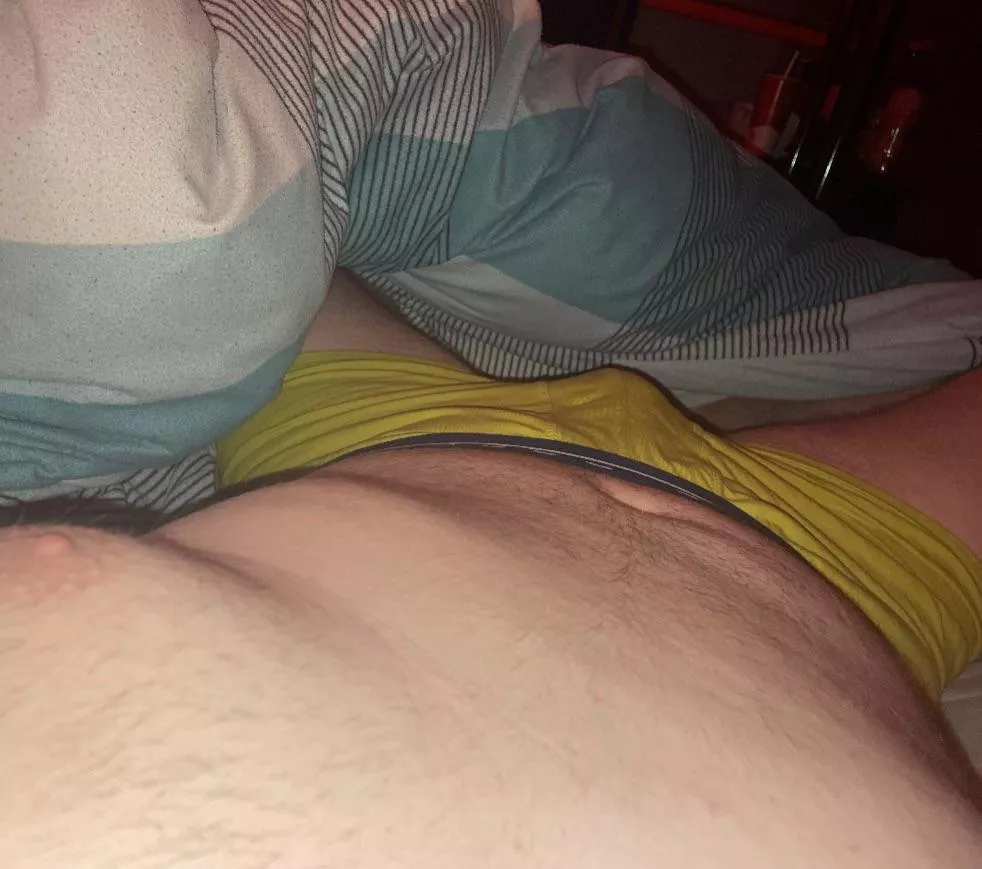 18 m German boy look for hot jerk bros. Please dont be over 22. Snap: Bill_yard20 Accept that I’m chubby.