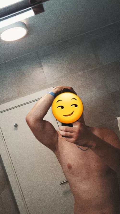 19 Germany...searching for bros...start with ASL and FACE...👻 Pascal281299