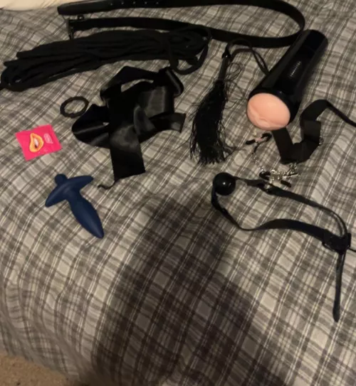 [25] I Love being humiliated, degraded and embarrassed about my tiny cock What creative tasks can you give me with my toys? Toys: Dirty fleshlight, gag, rope, nipple clamps and butt plug. I am looking to really feel worthless and used!