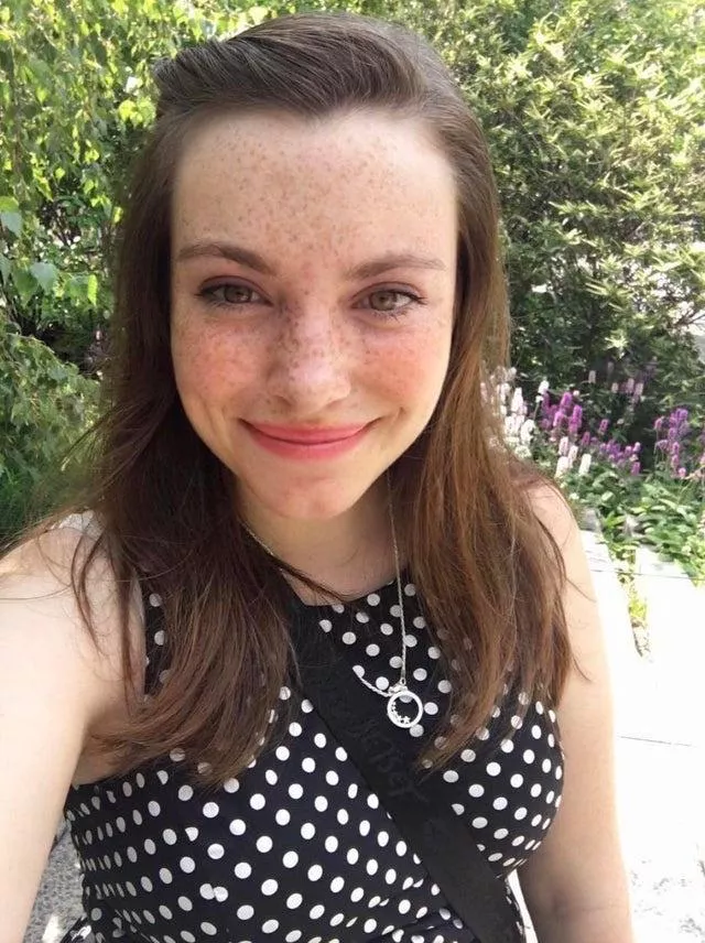 25F no one has even seen my boobs, but if you like this I'll start my porn career ❤️