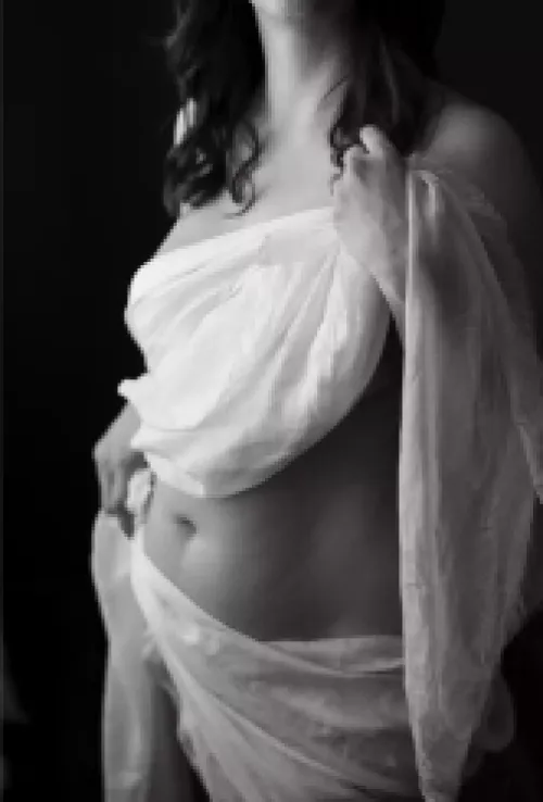 [34F] looking for a cake in central Florida, can verify!