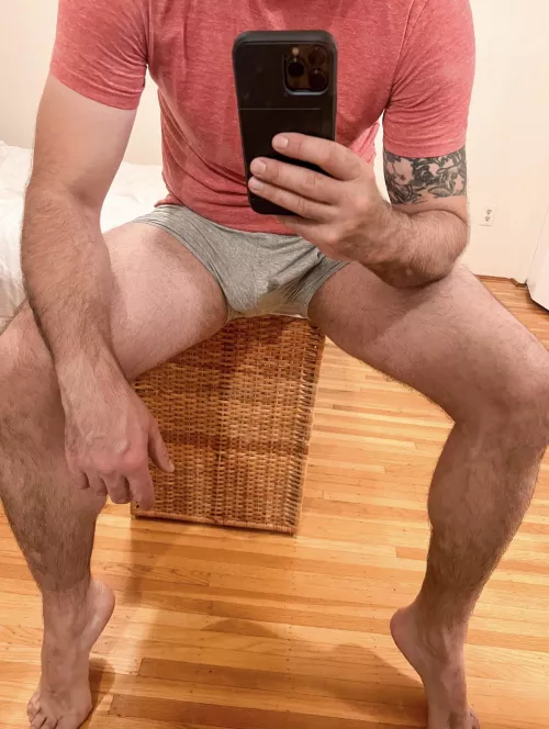 35, tall, uncut, rugby guy. Rockyfisher1 send vid on reply