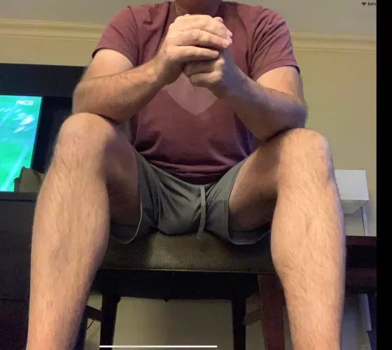 [46] would love it if a bro walked in on me sitting like this