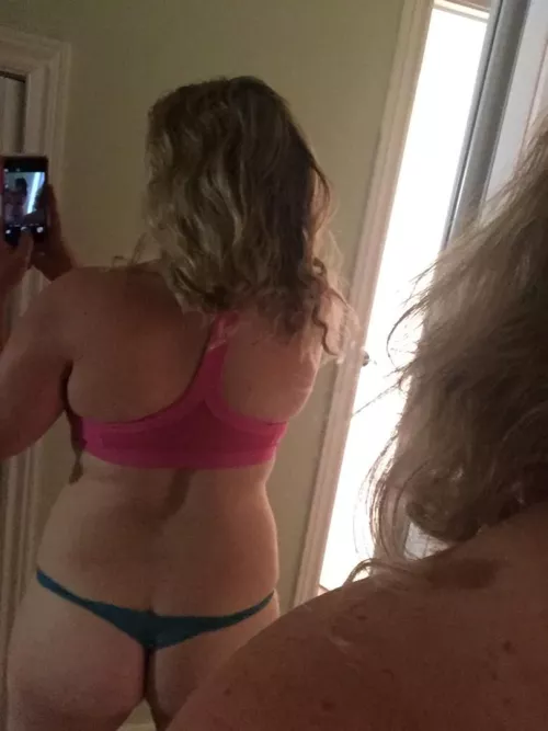 A little whale tail on some curves!