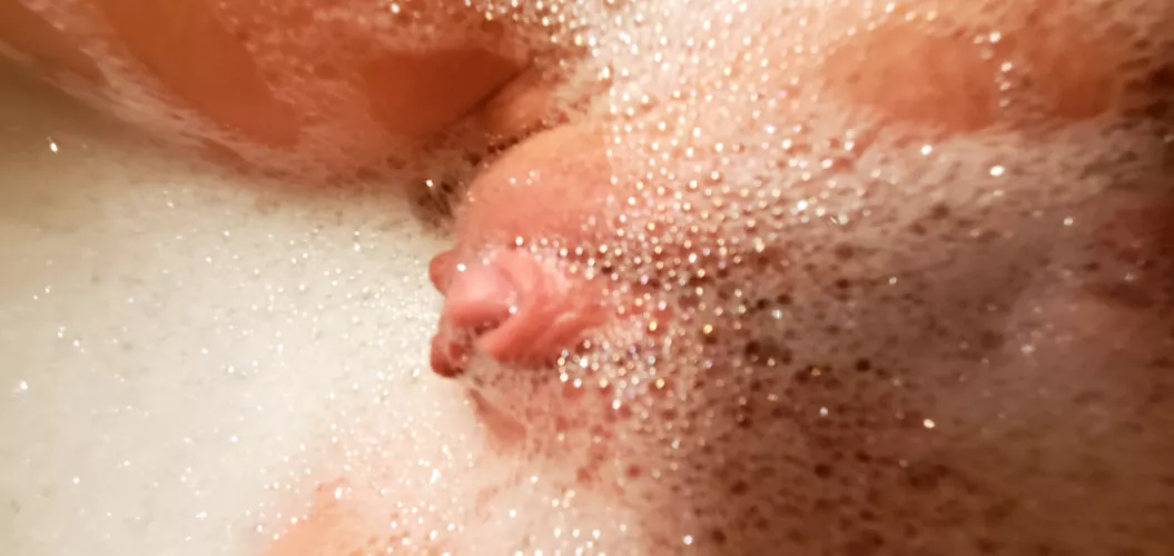 anyone else love bath time?