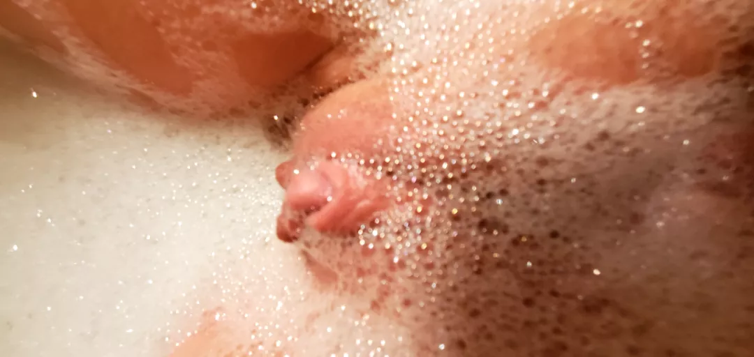 anyone else love bath time?