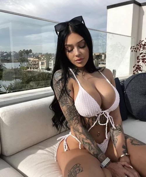 Arrows up if you are below 7inches and say yes