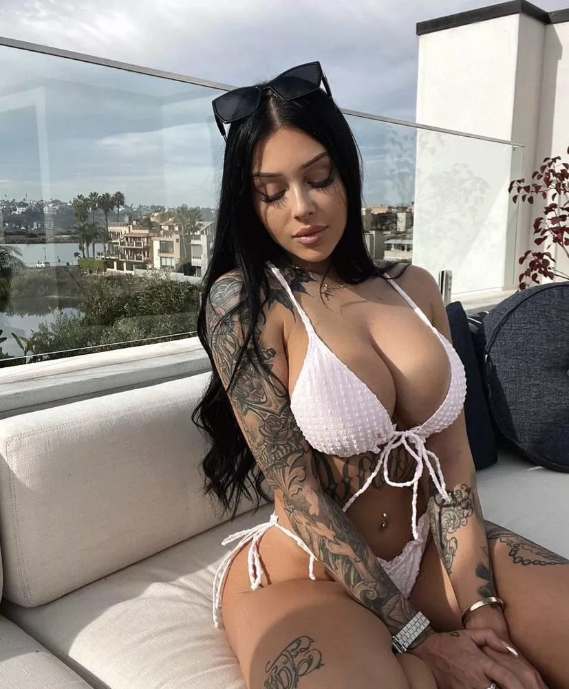 Arrows up if you are below 7inches and say yes