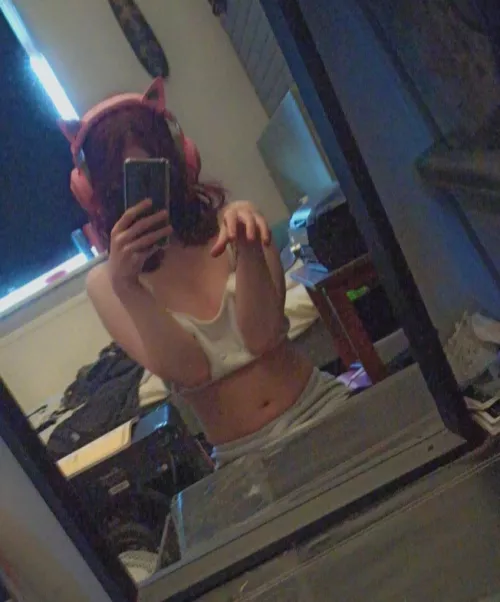 Ask me anything! (she/her, 18)