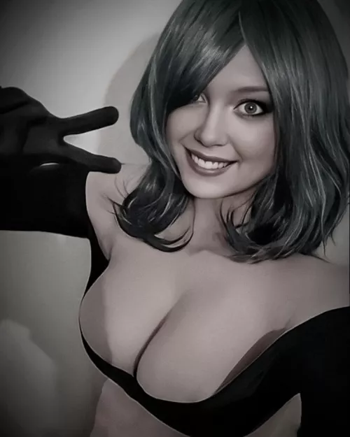 Attempt to be a pin-up