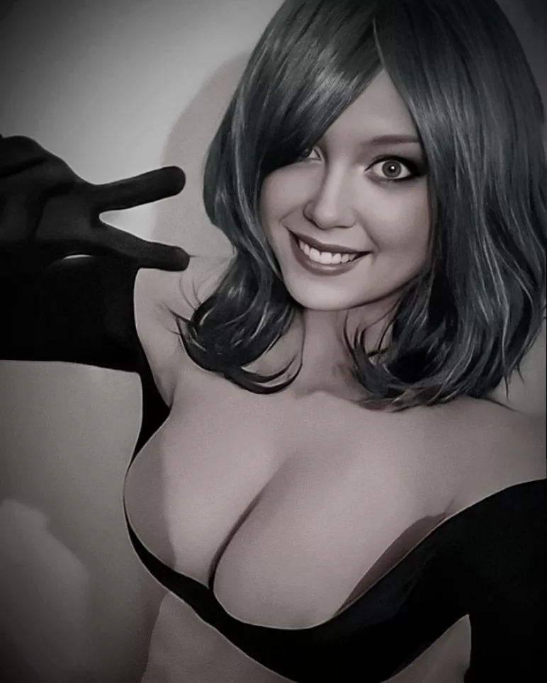 Attempt to be a pin-up