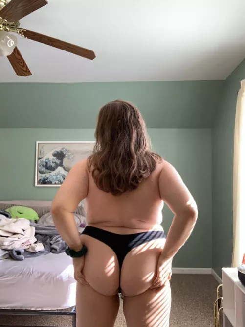 Be a good boy and eat Mommy’s ass