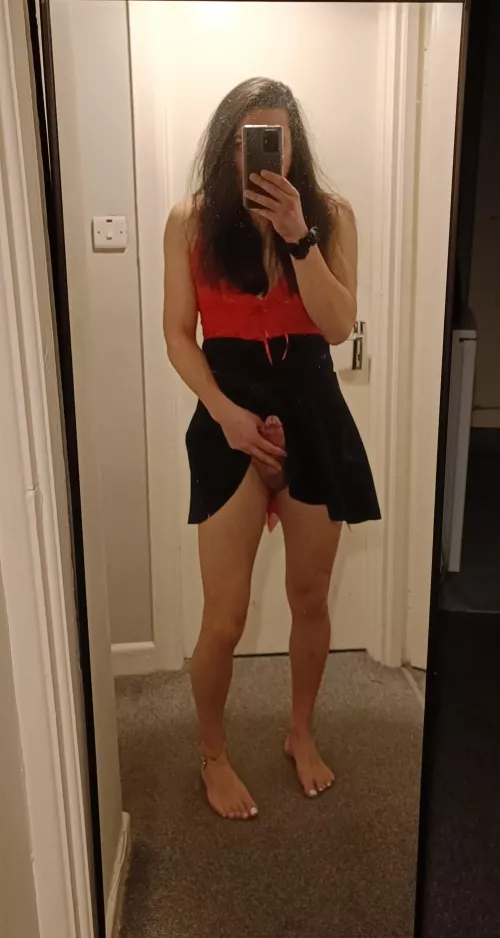 Came back from holidays so horny, didn't find a guy in London 😓