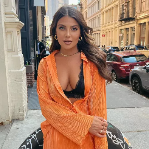 Carly Diamond Stone (@carlydiamondstone)