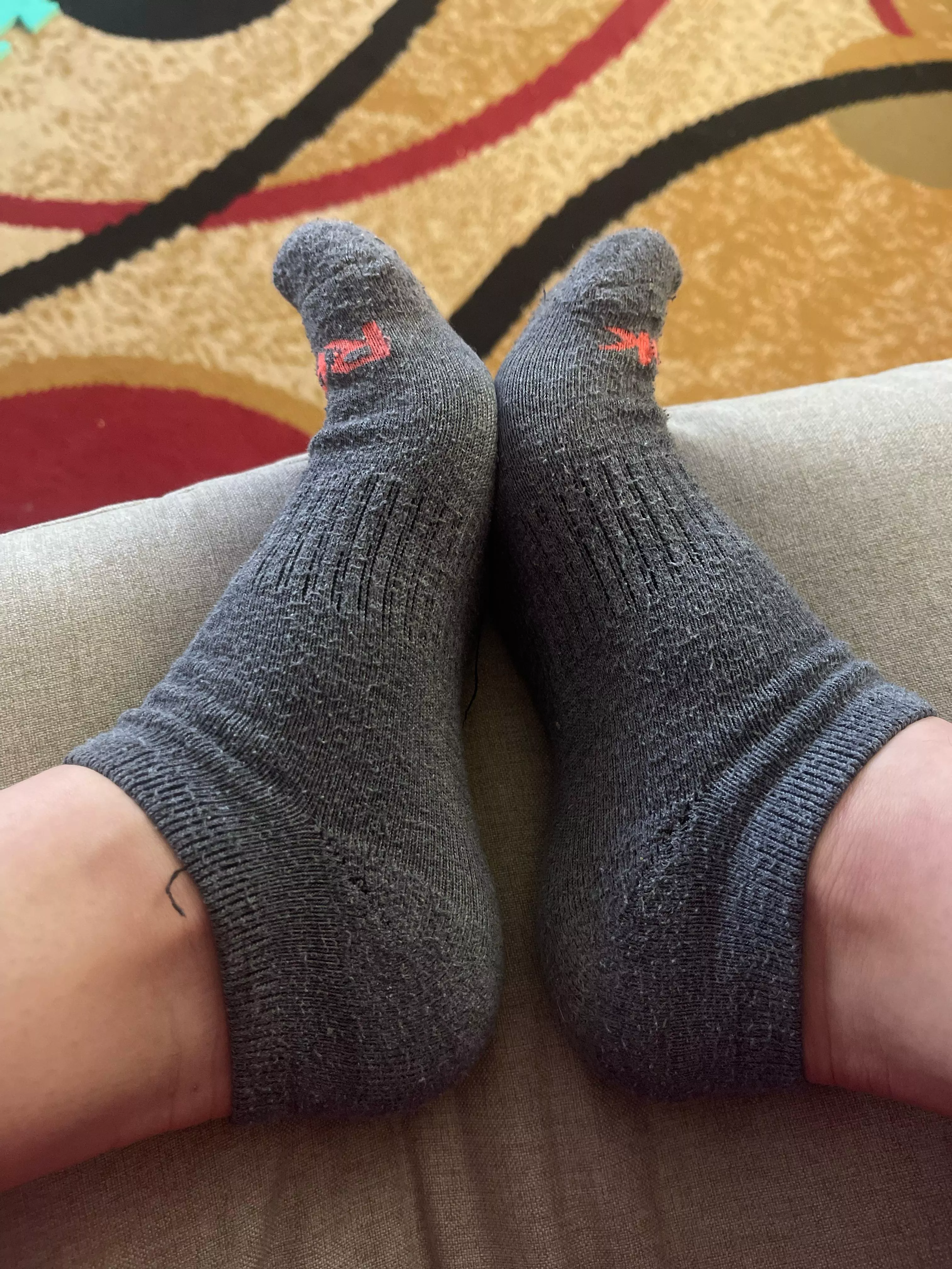 Check out these high arches!🦶🏼🧦only, cum play!