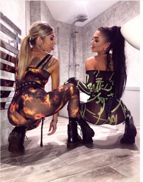 Choose one to squat onto you 😉