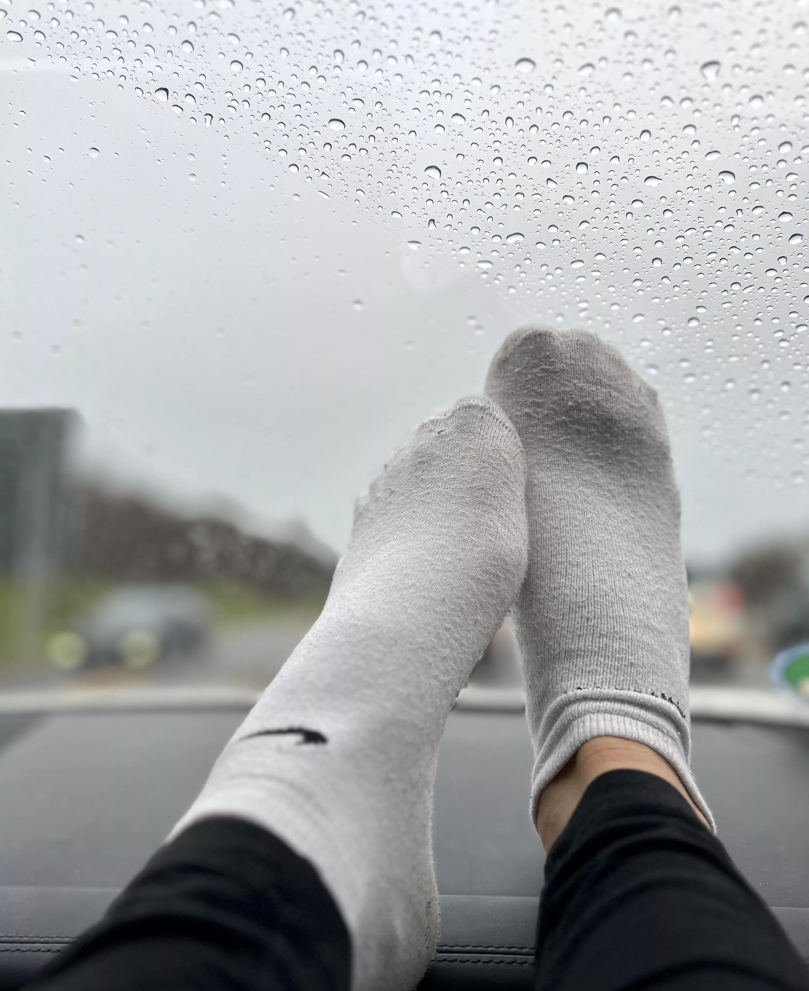 Could you just drive by me? 😌