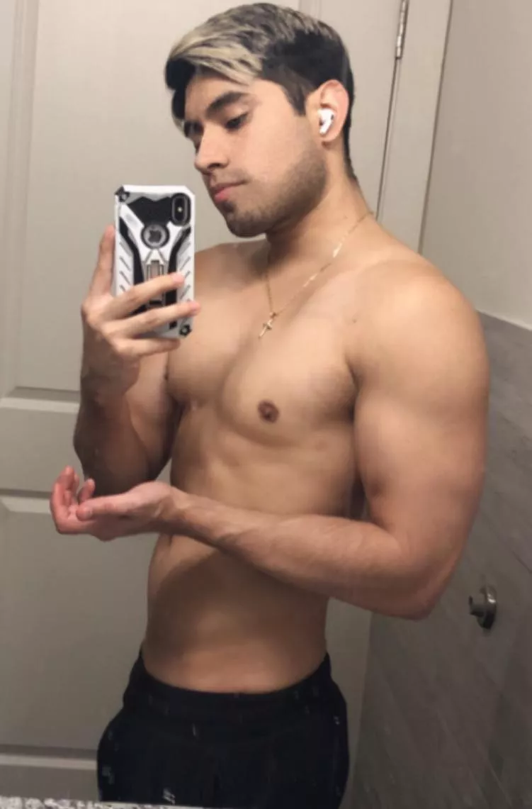 Couldn’t flex my cheek on this one (m)