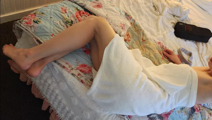 do you like what you see? after this my man started kissing me under my towel and I was all his...