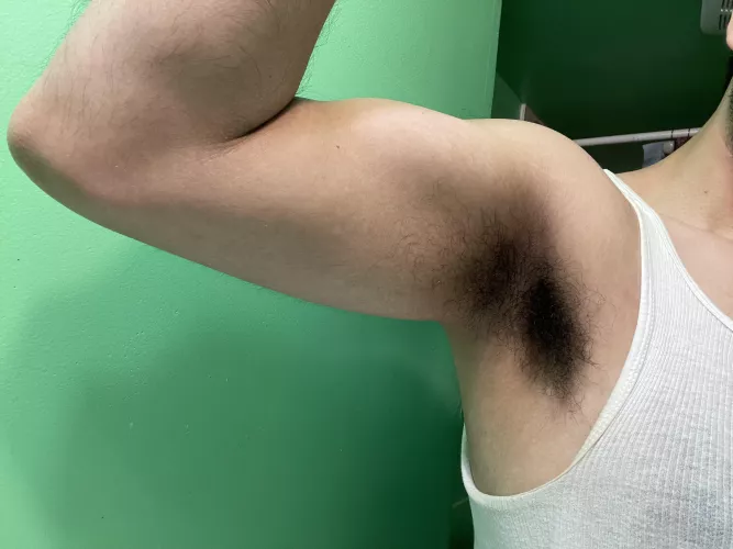 Finished up a workout and smelling ripe. Who wants to sniff?